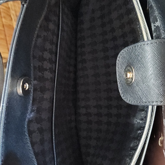 Karl Lagerfeld Tote - Picture 8 of 11